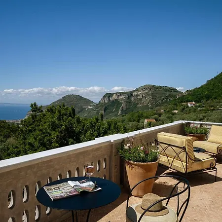 Artemisia Villa *