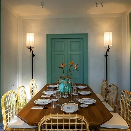Artemisia Villa