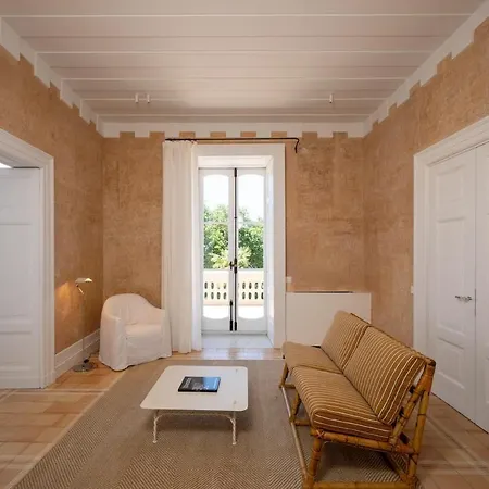 Artemisia Villa
