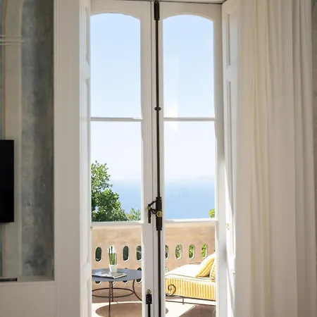 Artemisia Villa *
