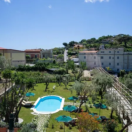 Artemisia Villa *