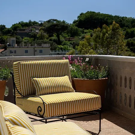Artemisia Villa *